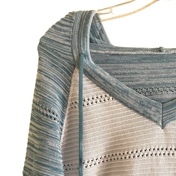 Lightweight color block blue, white & gray long sleeve striped hoodie - Picture 5 of 14